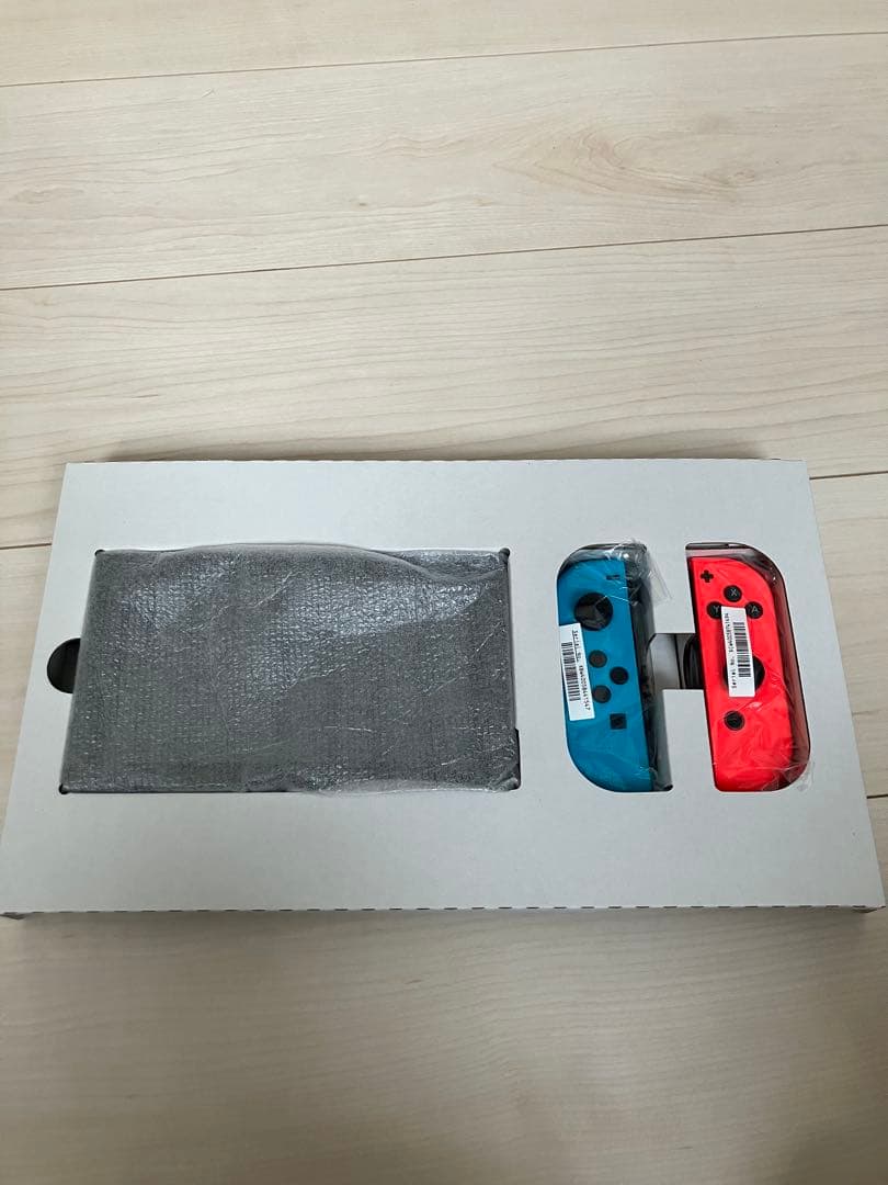 Nintendo Switch ネオンブルー/ネオンレッド 本体　周辺機器付き