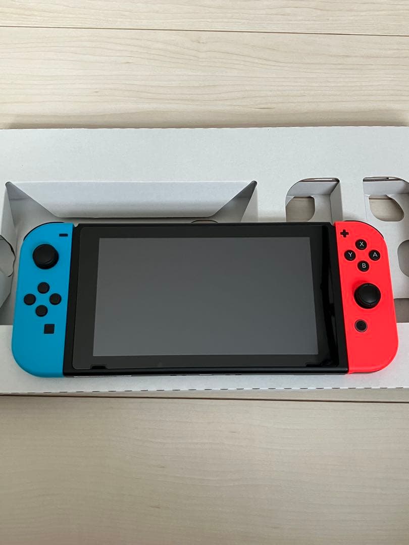 Nintendo Switch ネオンブルー/ネオンレッド 本体　周辺機器付き