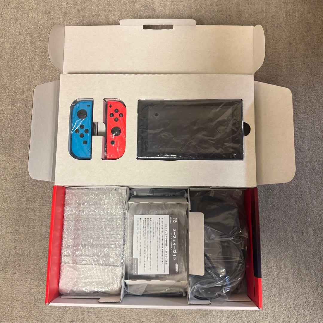 Nintendo Switch 本体 青/赤ジョイコン