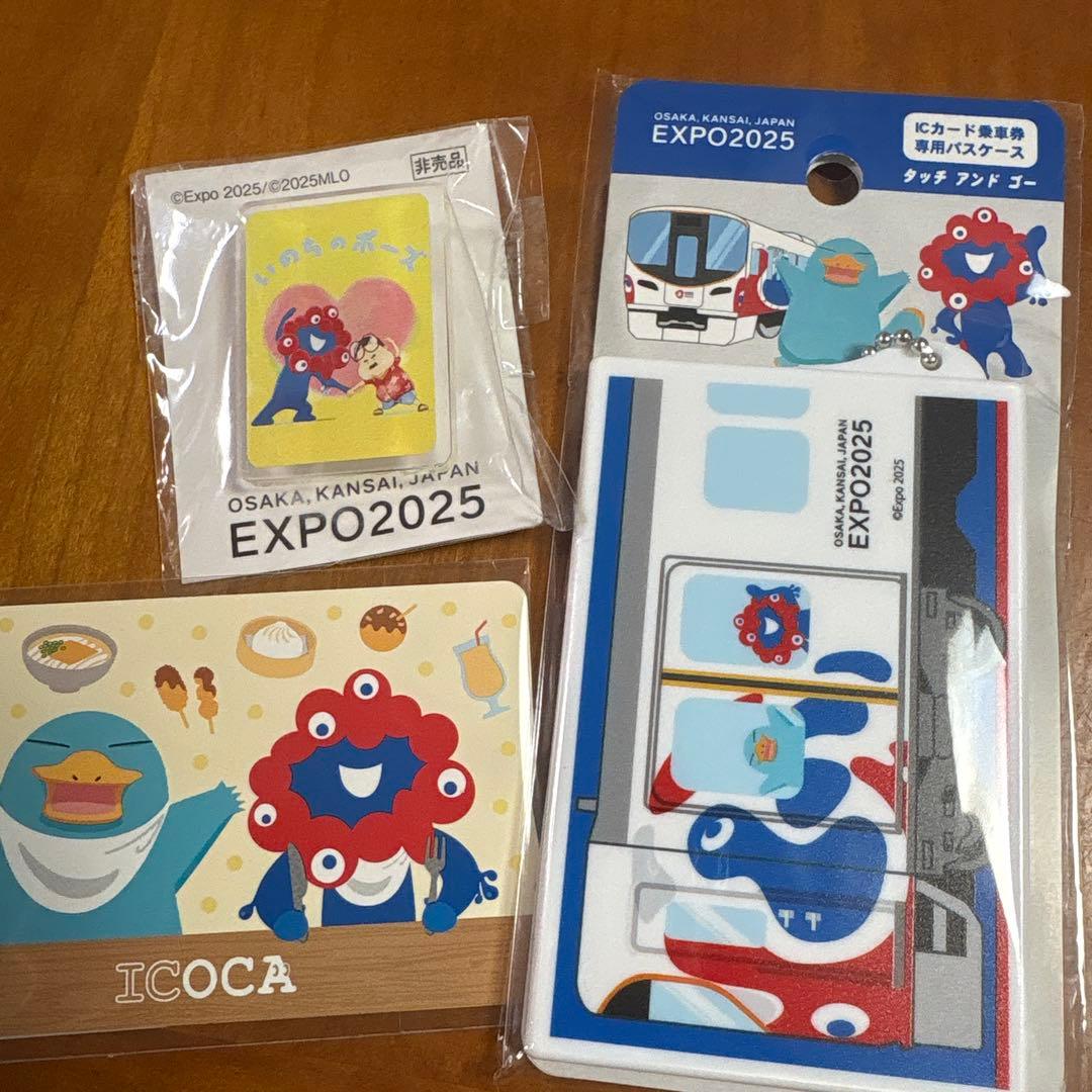 【非売品】ピンバッチ付き 大阪万博 ミャクミャク イコちゃん パスケースセット