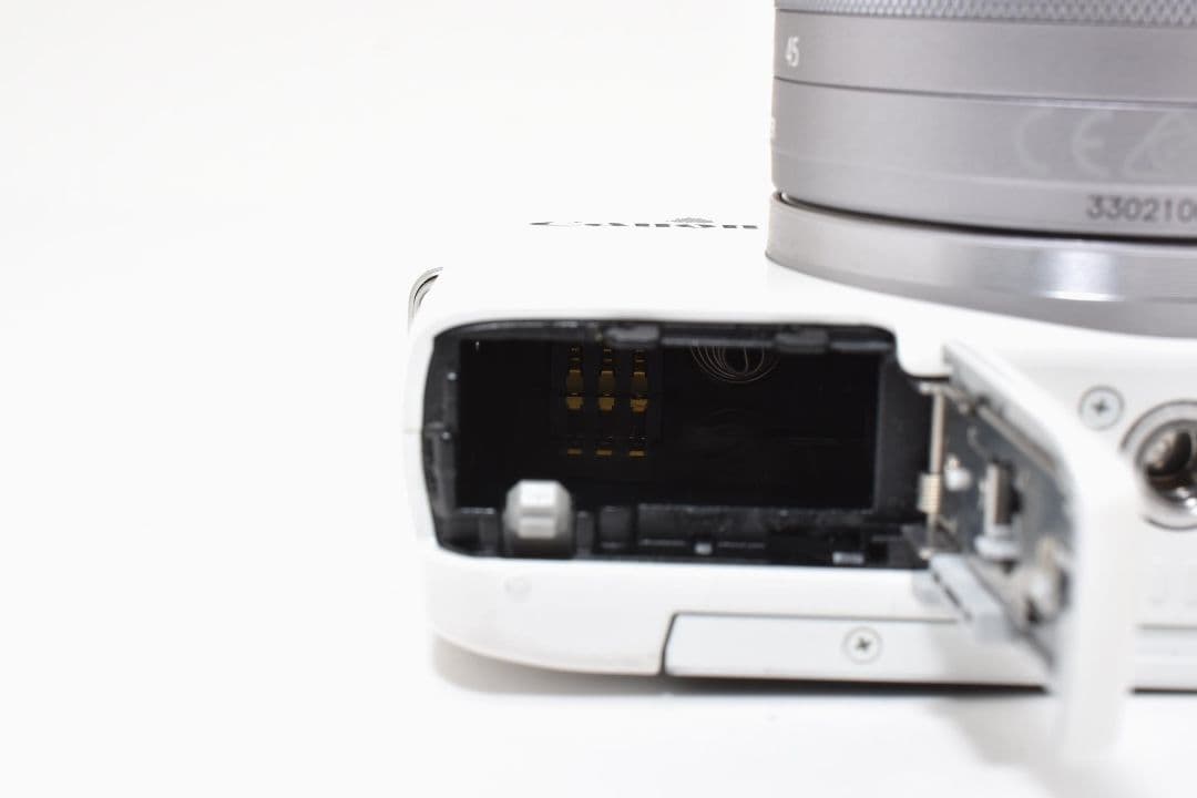 CANON　EOSM ホワイト　レンズセット