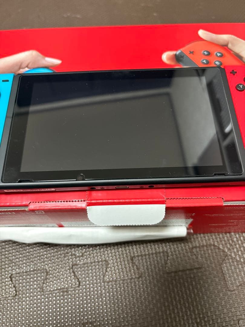 Nintendo Switch 本体 付属品全部有り動作確認済　ケース付き