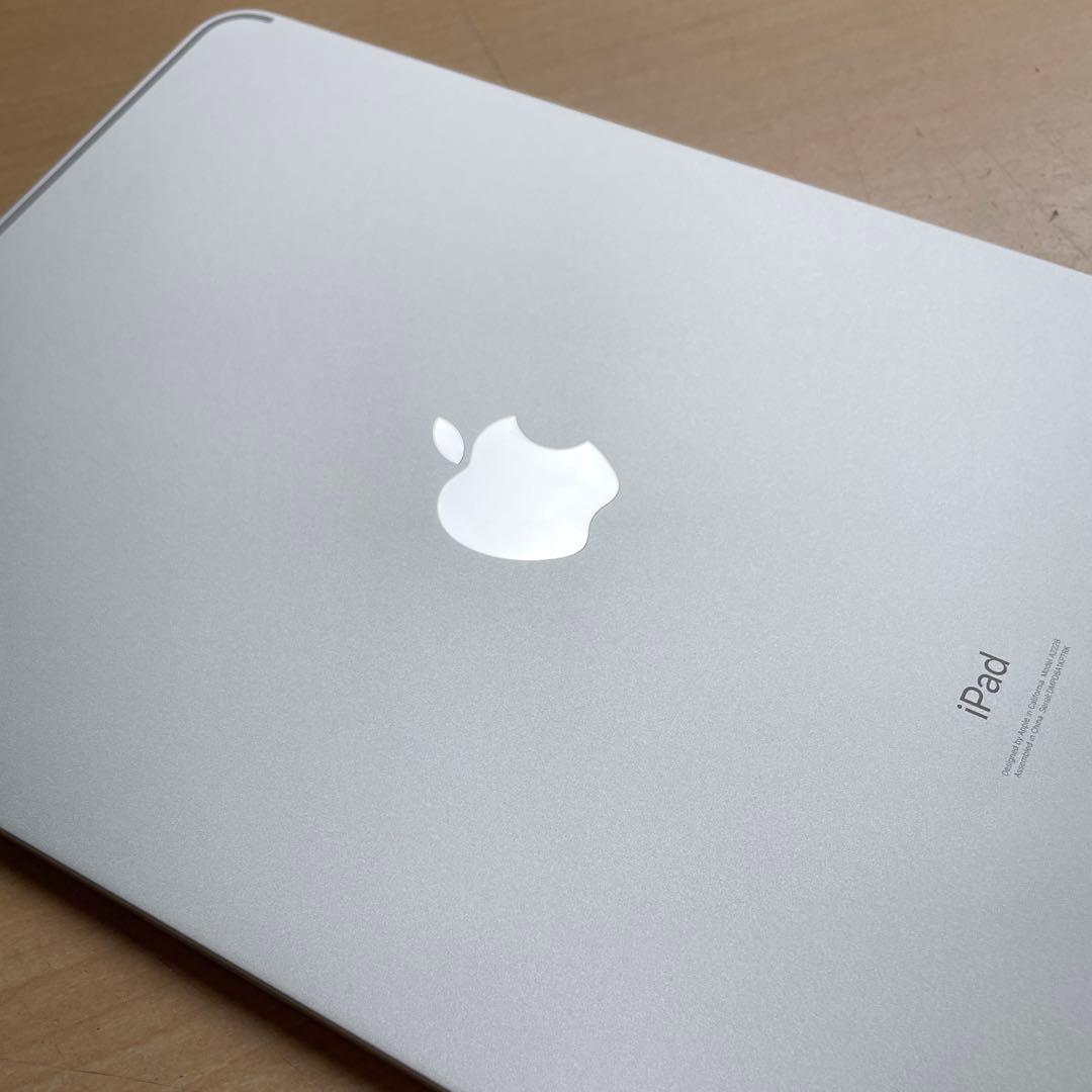 iPad Pro 11インチ　第2世代　シルバー　128GB 超美品　#4