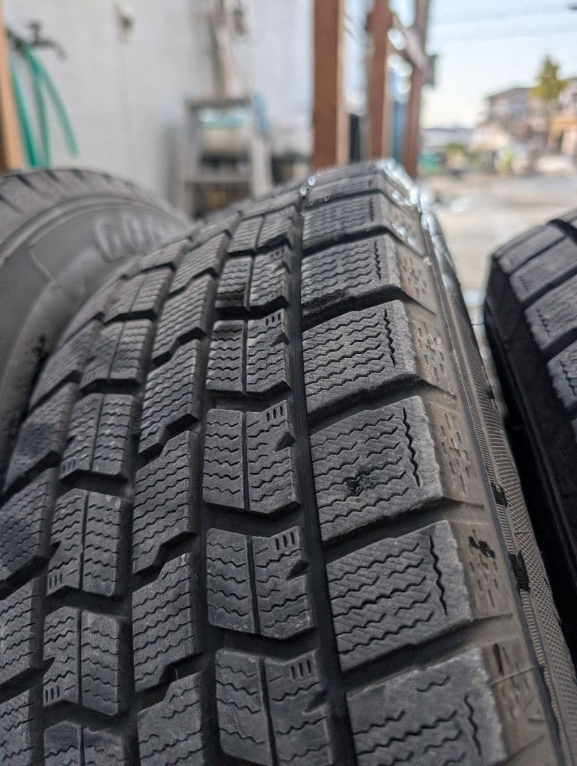 グッドイヤースタッドレスタイヤ 195/65R15ホイール付き