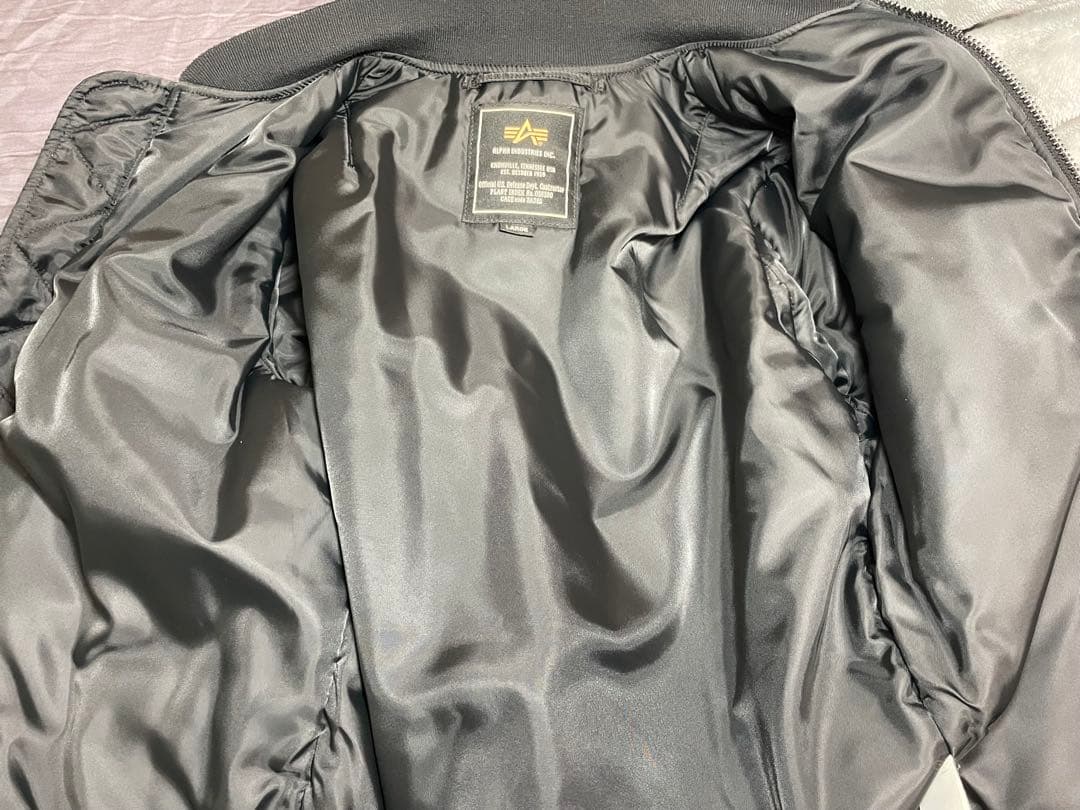 ALPHA INDUSTRIES MA-1 Lサイズ 丈長 細身 ブラック中綿入