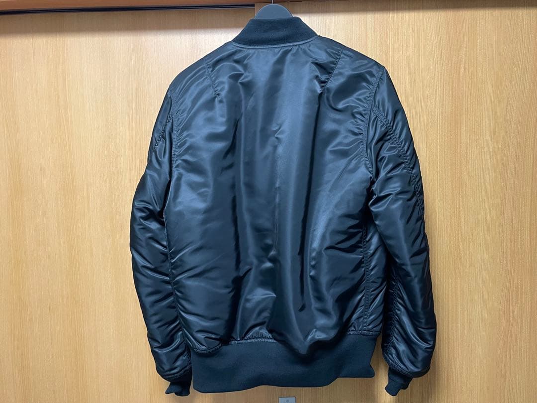 ALPHA INDUSTRIES MA-1 Lサイズ 丈長 細身 ブラック中綿入