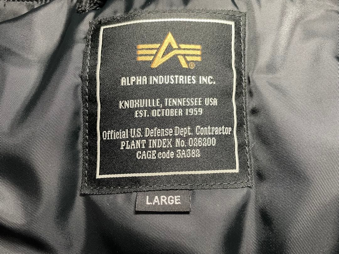 ALPHA INDUSTRIES MA-1 Lサイズ 丈長 細身 ブラック中綿入