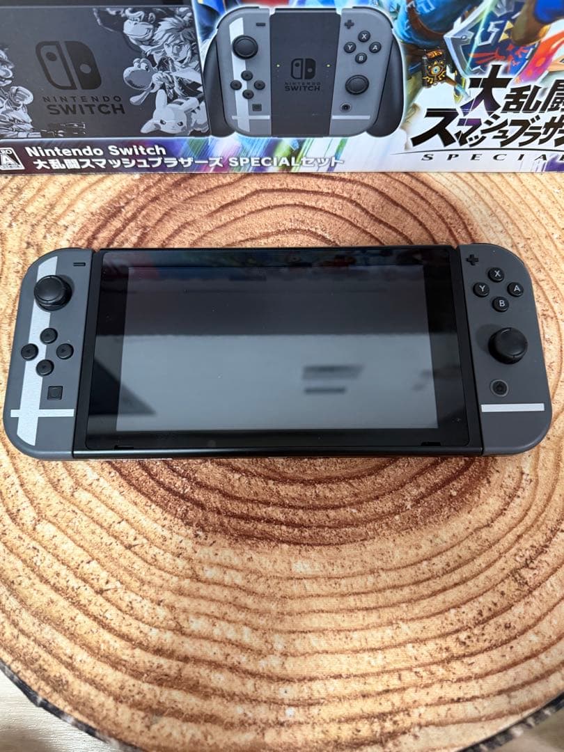 Nintendo Switch ニンテンドースイッチ本体　スマブラ