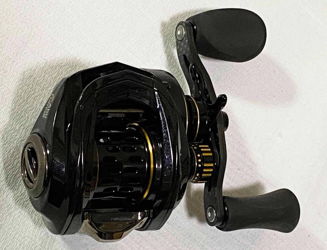 アブガルシア　レボ　エーエルシー　ＢＦ７（Revo ALC-BF7）『右巻』新品