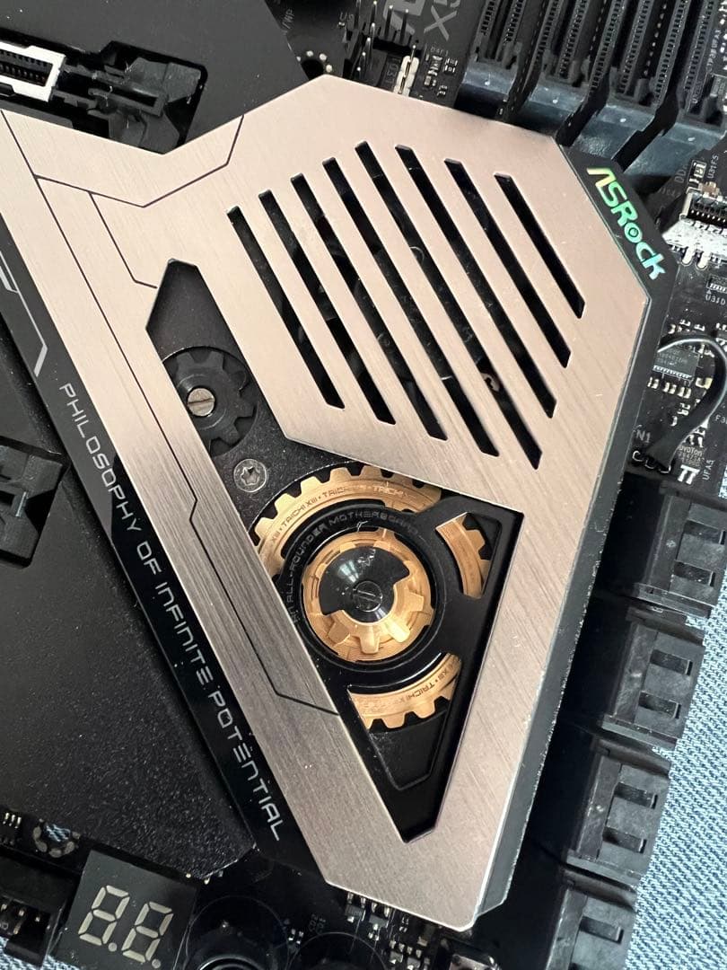 ASRock X570 Taichi マザーボード