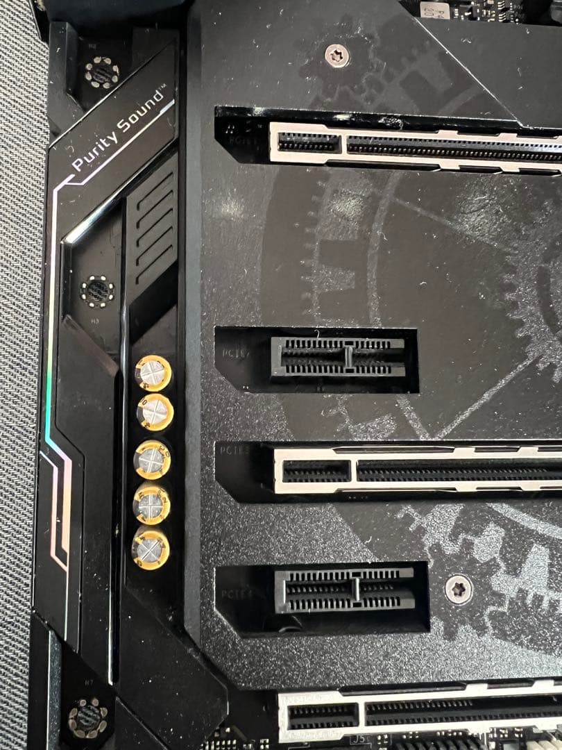 ASRock X570 Taichi マザーボード