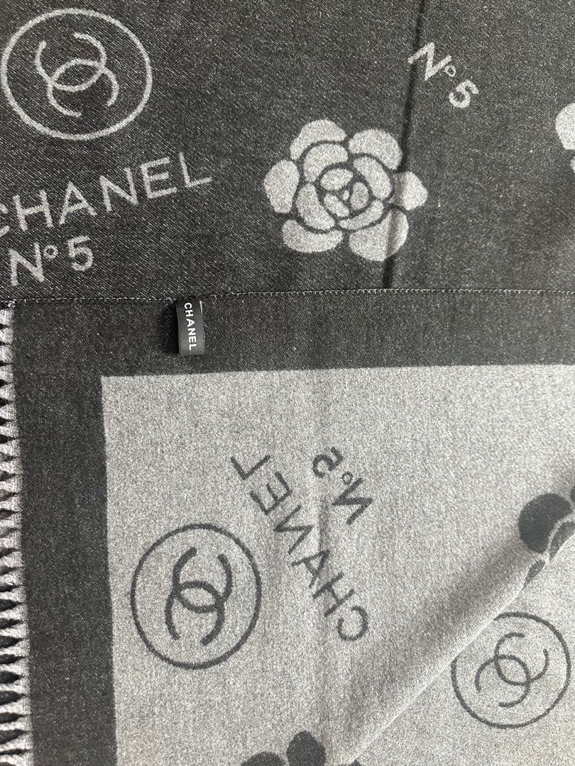 CHANEL ロゴ入り ストール グレー ブラック(170cm×63cm)