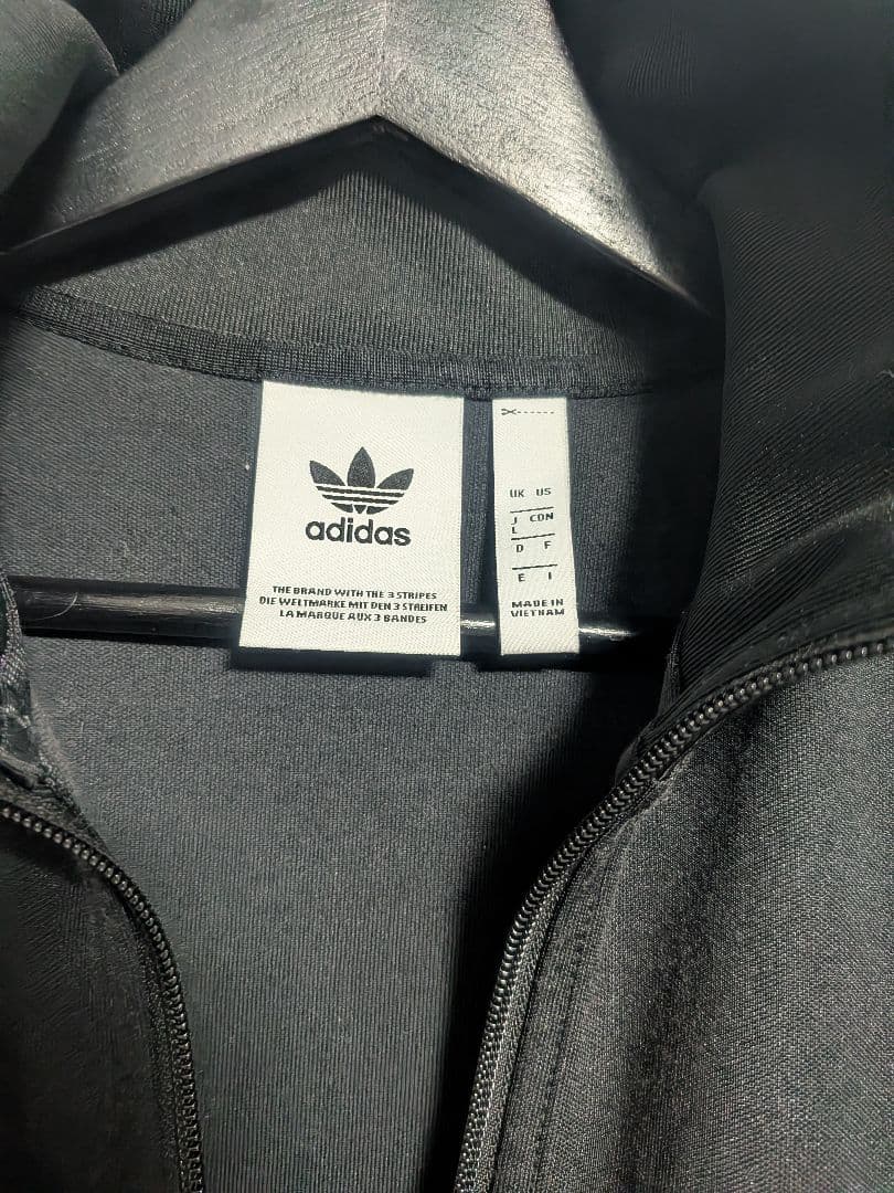 adidasオリジナルス トラックジャケット