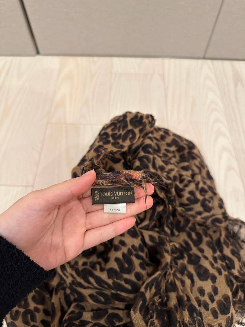 LOUISVUITTON エトール・レオパードストール