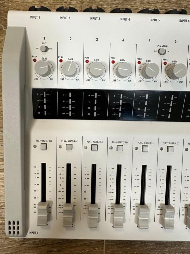 e*o様 Zoom R16 マルチトラックレコーダー