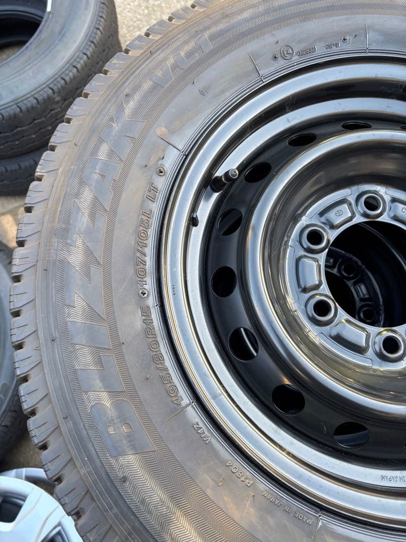 ハイエース純正スチール付195/80R15 ブリヂストン ブリザック VL1