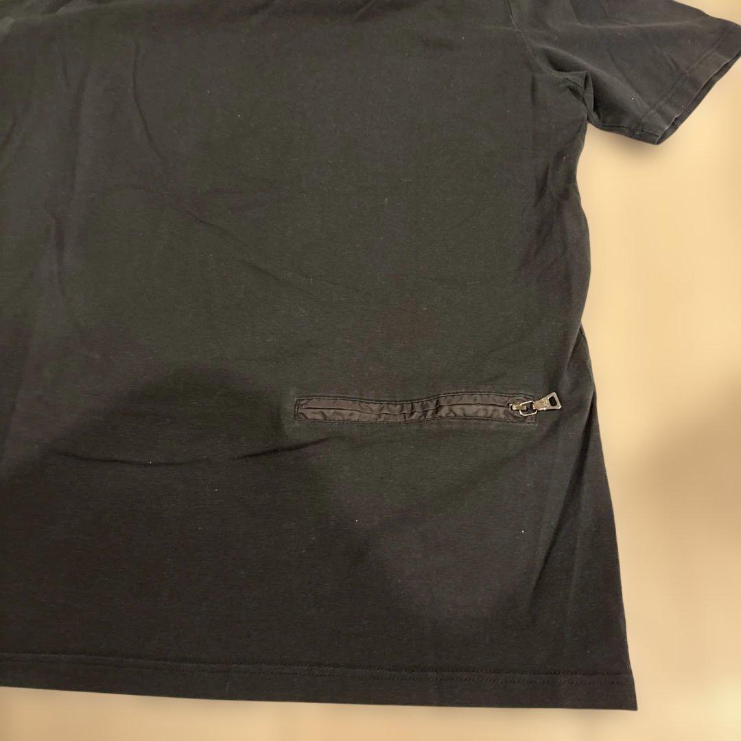 PRADA 黒 Tシャツ
