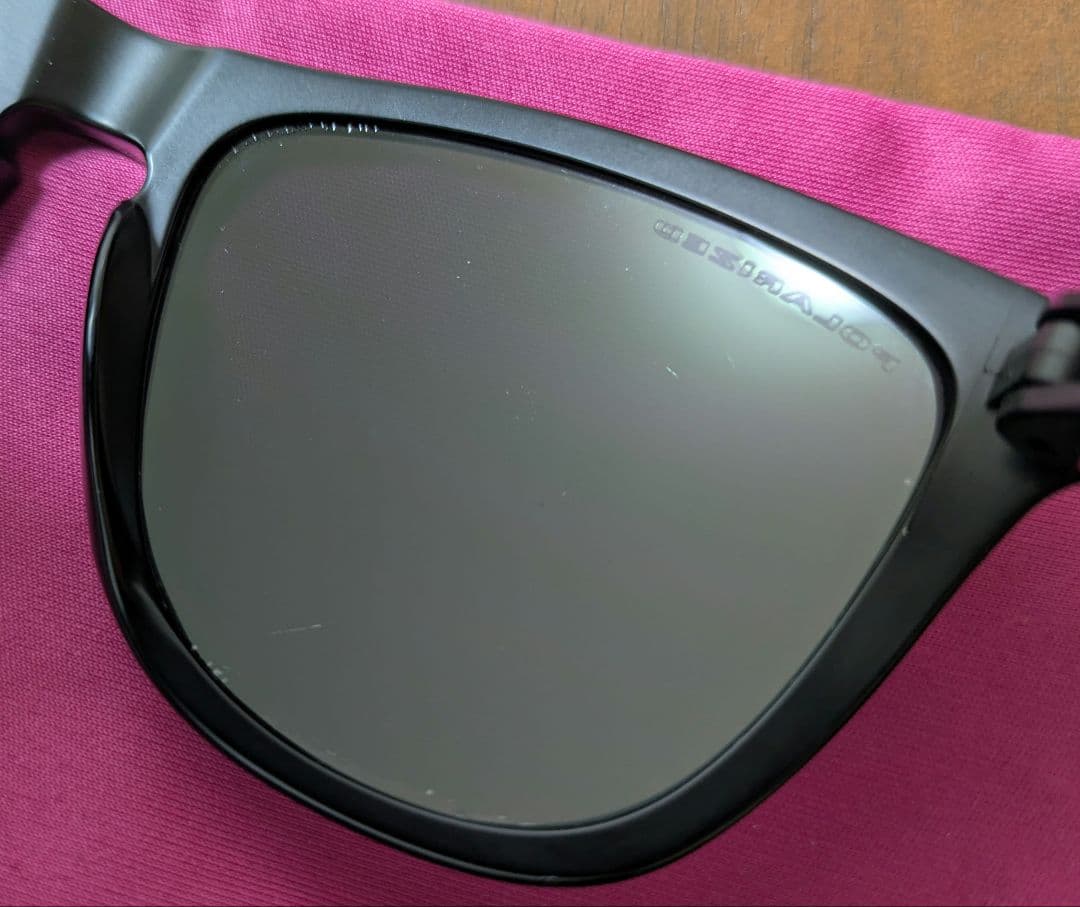 Oakley Frogskins (A)偏光レンズ サングラス中古品