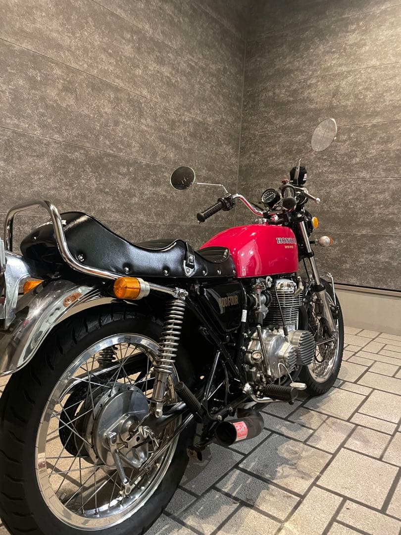 CB400f シート ヨンフォア　タックロール