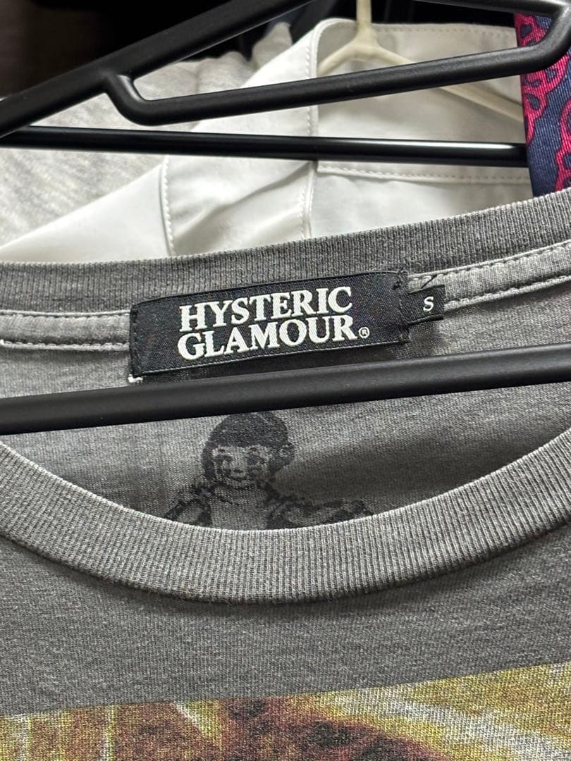 ヒステリックグラマーコートニーラブtシャツ