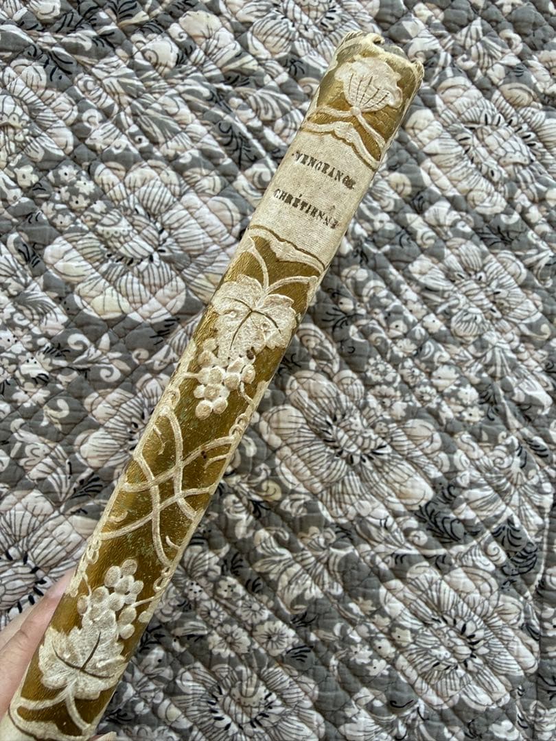 フランスアンティークロマンティック本ピンクとゴールドの箔押し古書