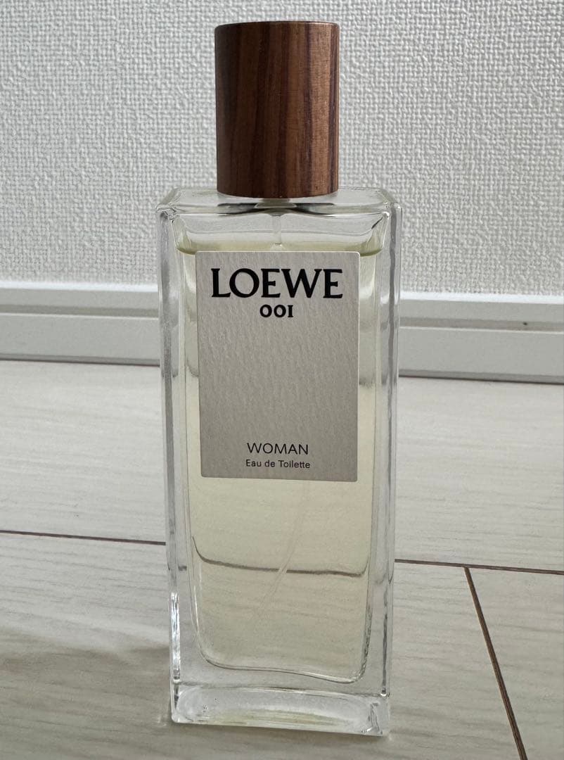 【ほぼ未使用】LOEWE 001 WOMAN オードトワレ 50ML
