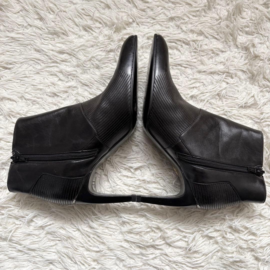 美品 シャネル ココマーク シルバー 金具　レザー ヒール ショート ブーツ