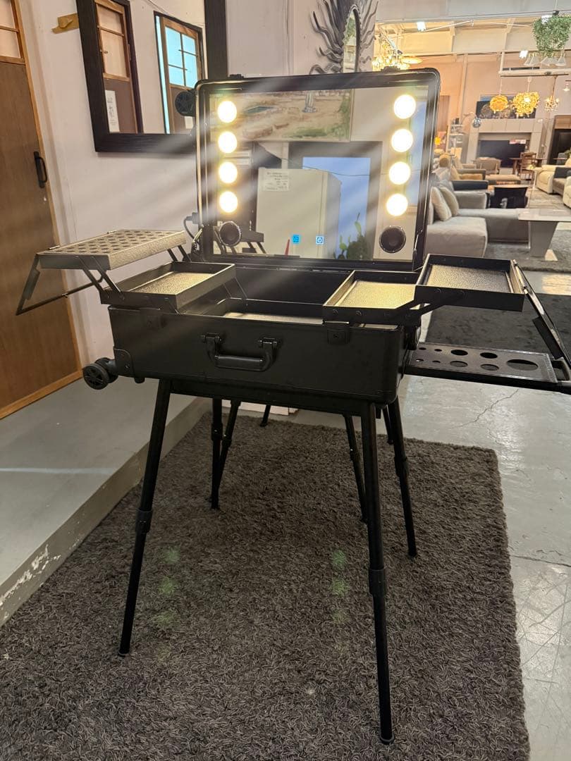 プロ用メイクボックス　ドレッサー　スーツケース　スピーカー付