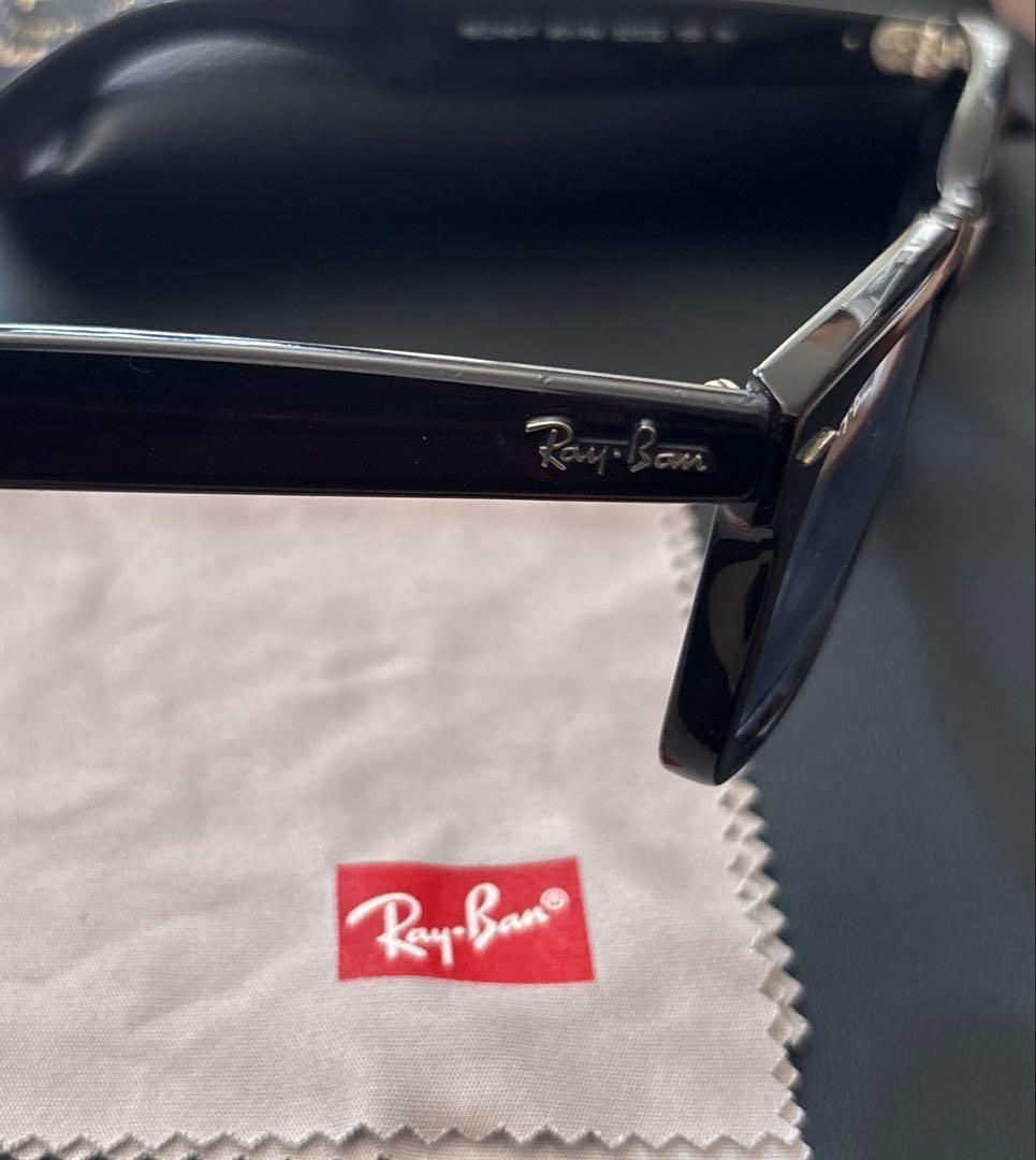 リ*ウ様 レイバン（Ray-Ban）「ウェイファーラー（WAYFARER）」のモ
