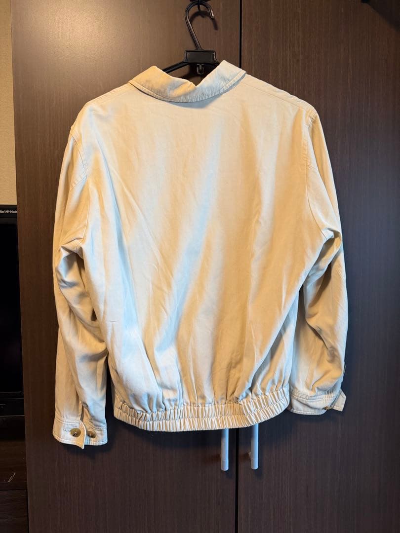 BURBERRY ベージュ ジップアップジャケット