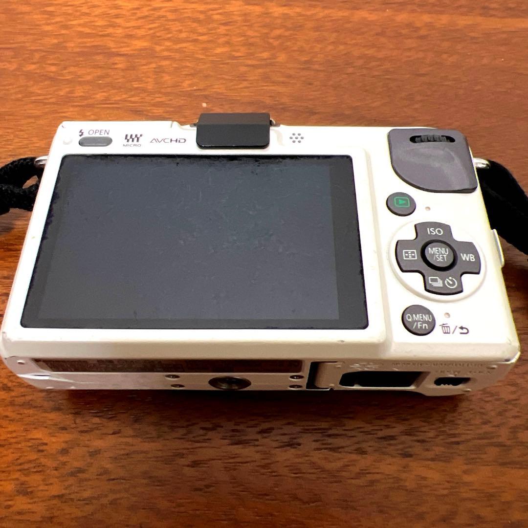 Panasonic⭐︎LUMIX⭐︎DMC-GF2⭐︎ホワイト ボディ ミラーレス一眼