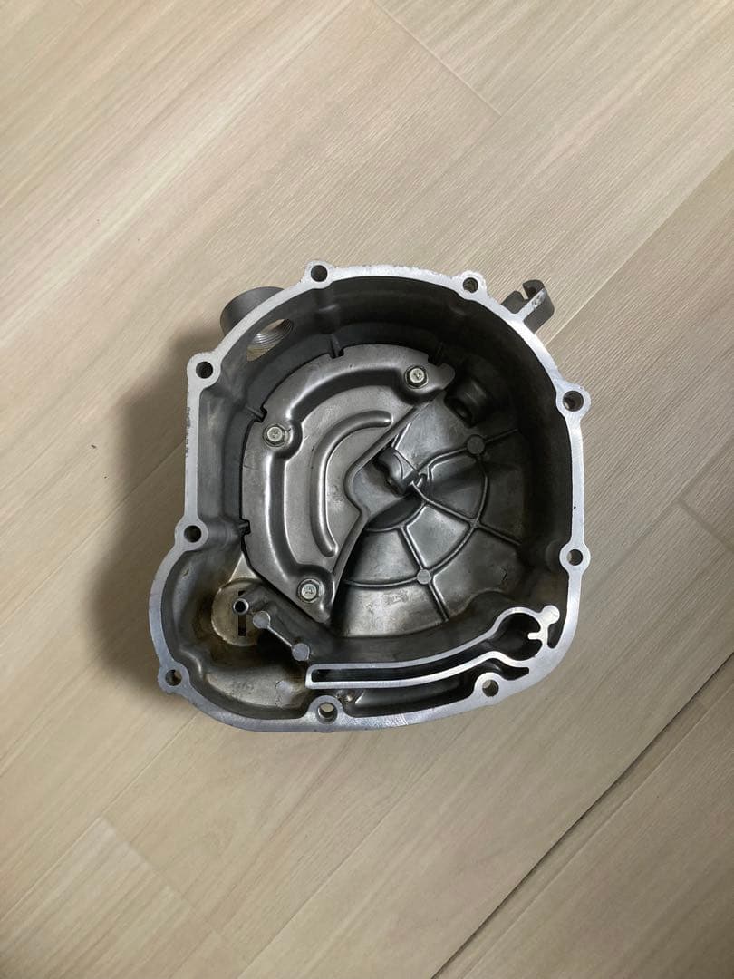 ゼファー400 ゼファーx クラッチカバー