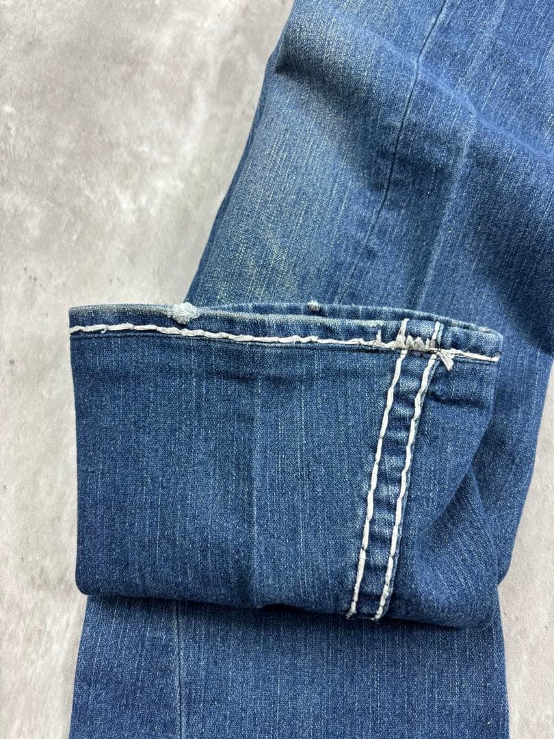 TRUE RELIGION JOEY SUPER T 28フレア io着用