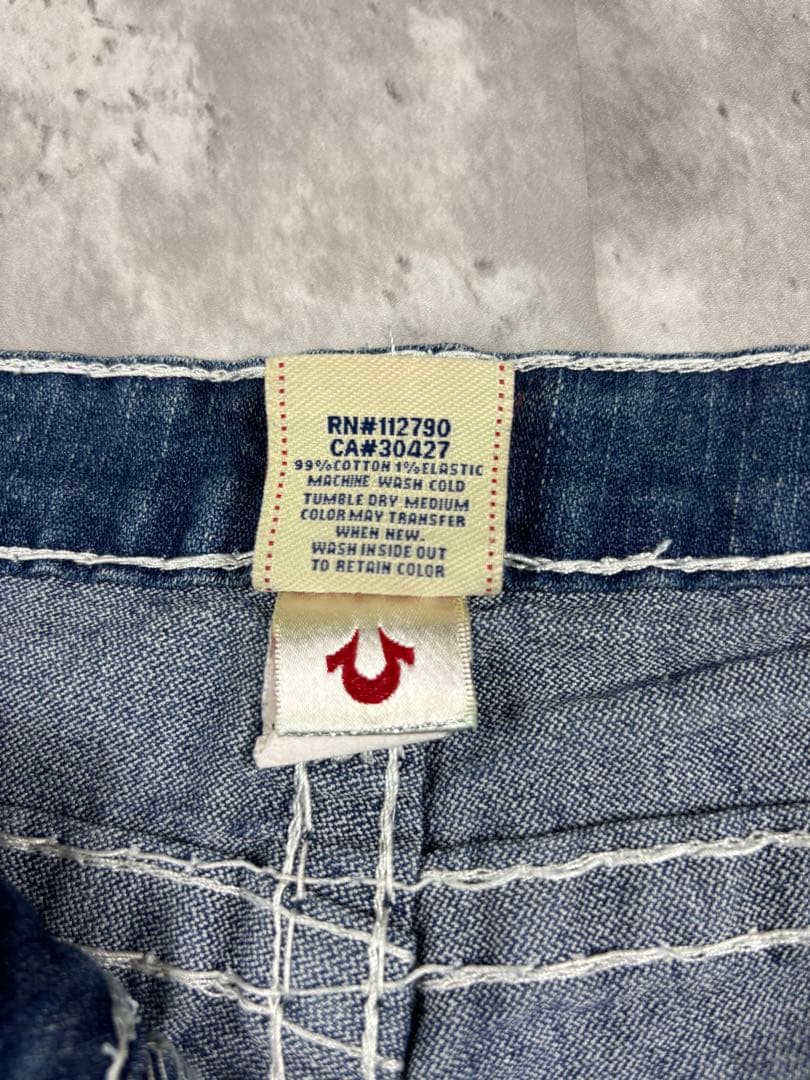 TRUE RELIGION JOEY SUPER T 28フレア io着用