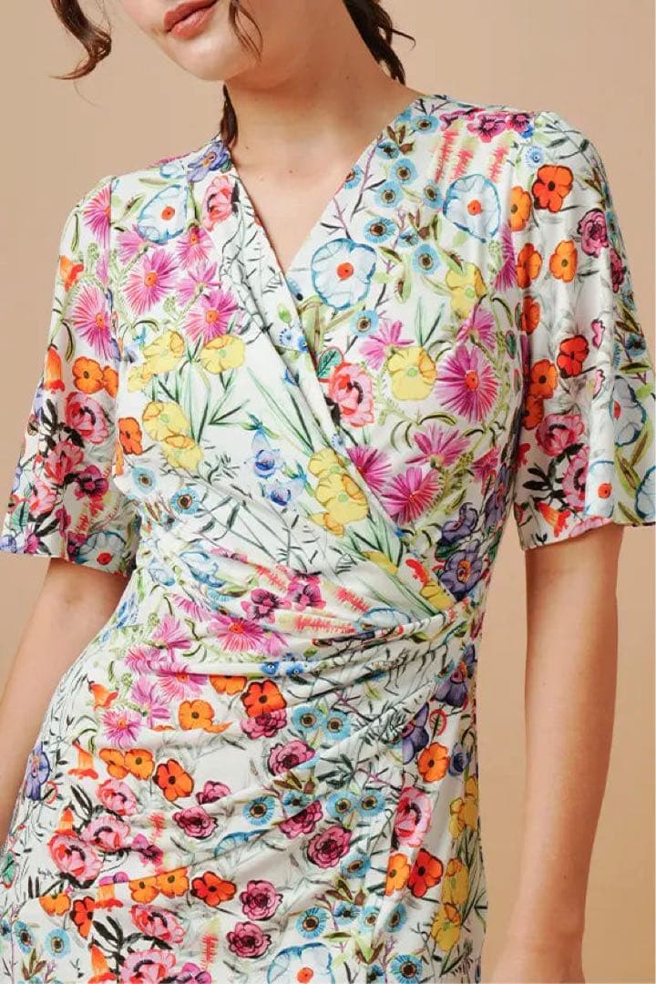 美品 kayme ケイミー 現行品 ストレッチジャージーギャザーワンピース 花柄