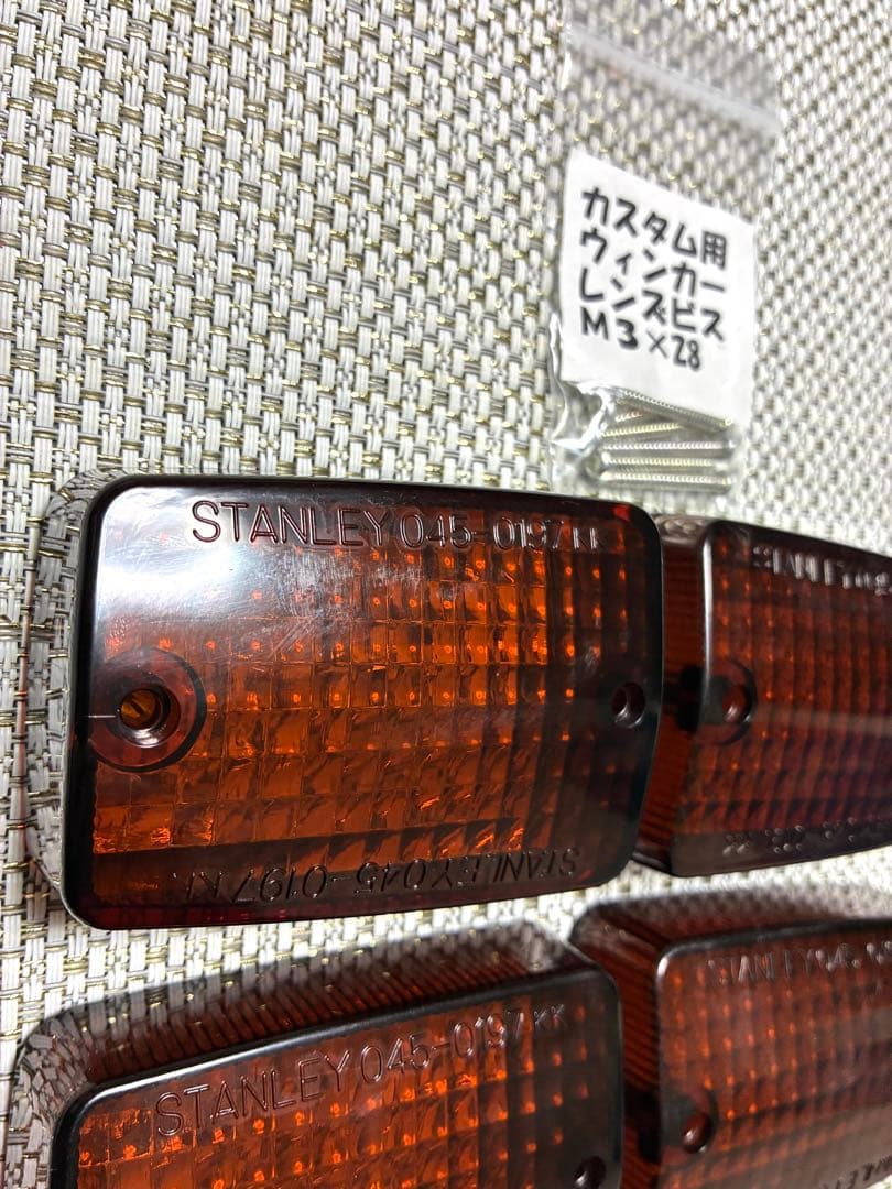 c50 スーパーカブ　CF50シャリー　ウインカーレンズ　角目カブ　角目シャリィ