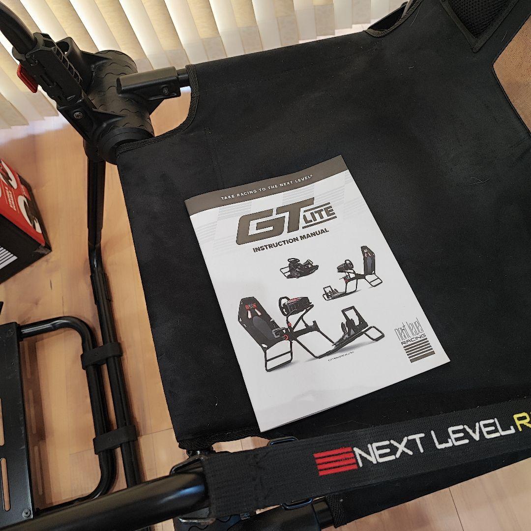 Next Level Racing GT-Lite レーシングシート
