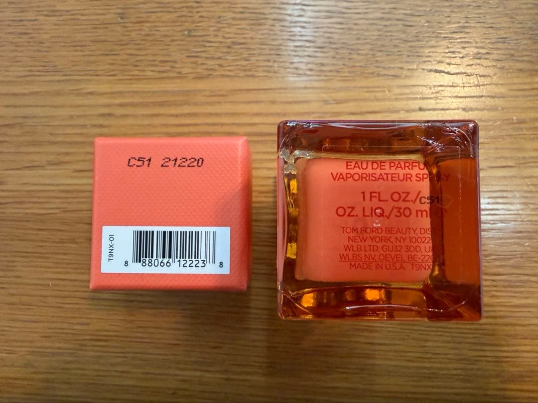 【未使用に近い】トム フォード ビター ピーチ 30ml 香水