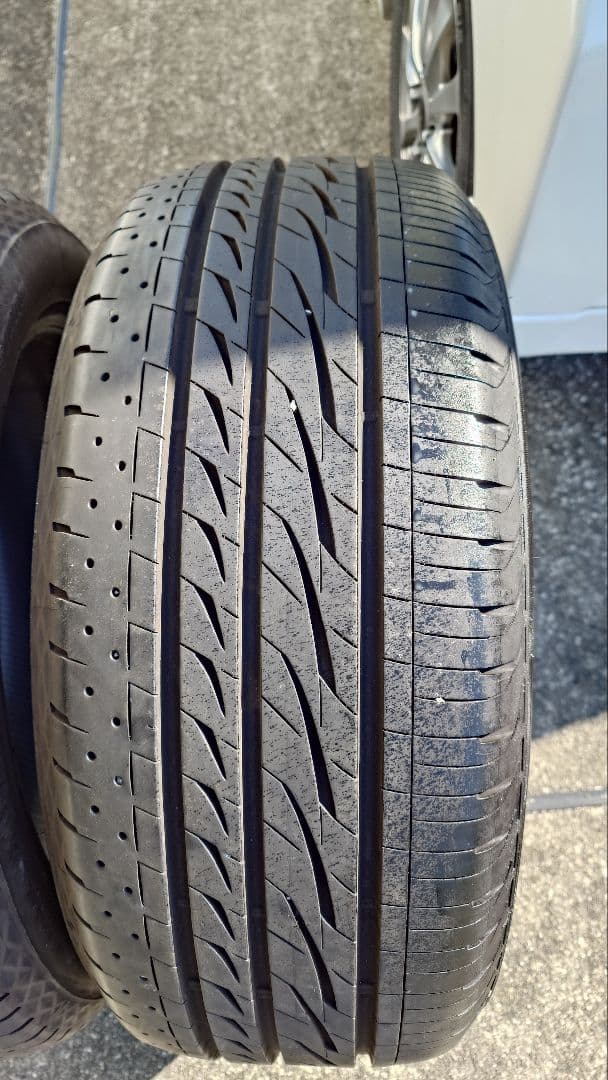 ブリジストン　レグノ　GRV2