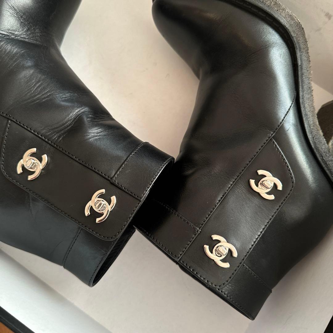 CHANEL ブラックレザーブーツ ヒール8cm
