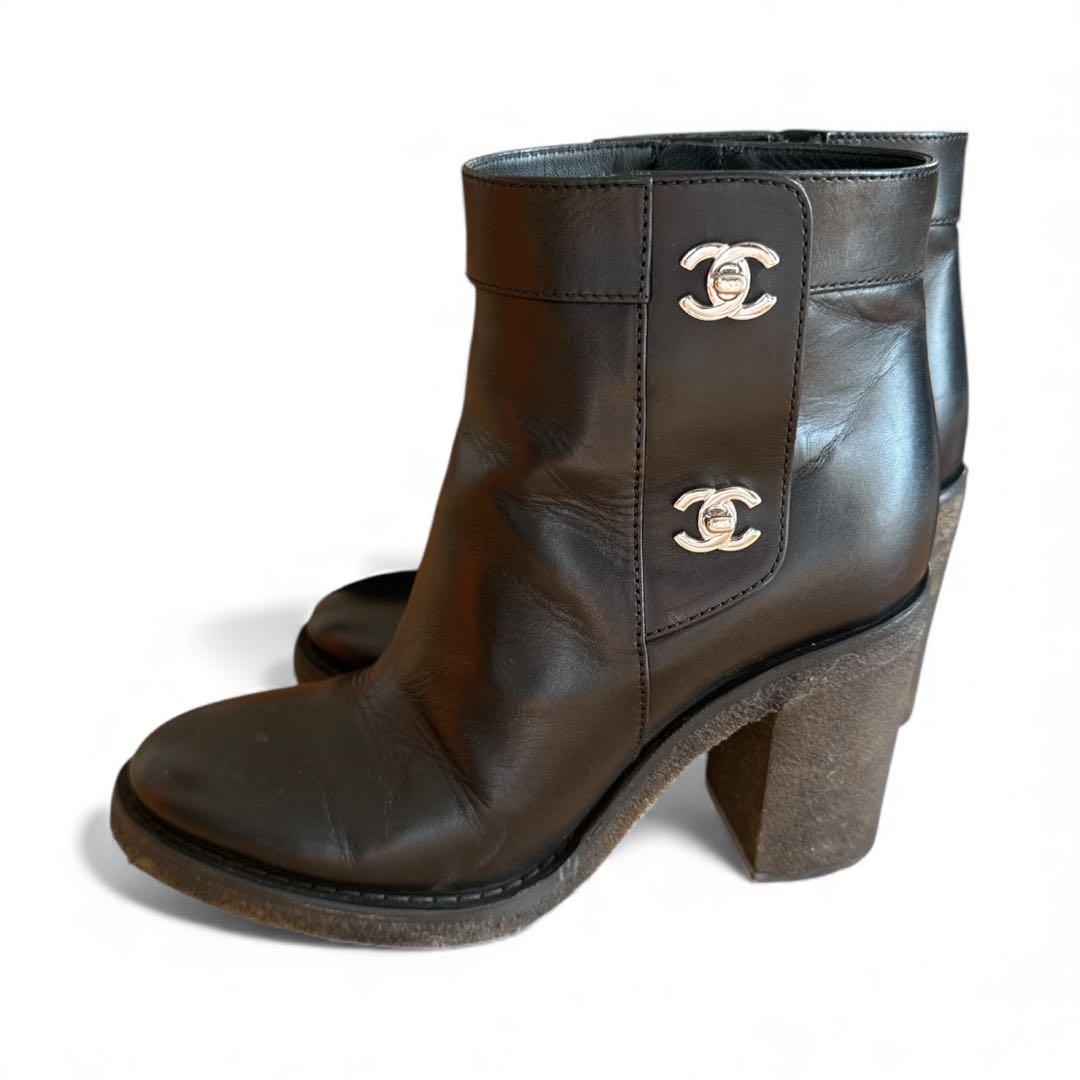 CHANEL ブラックレザーブーツ ヒール8cm
