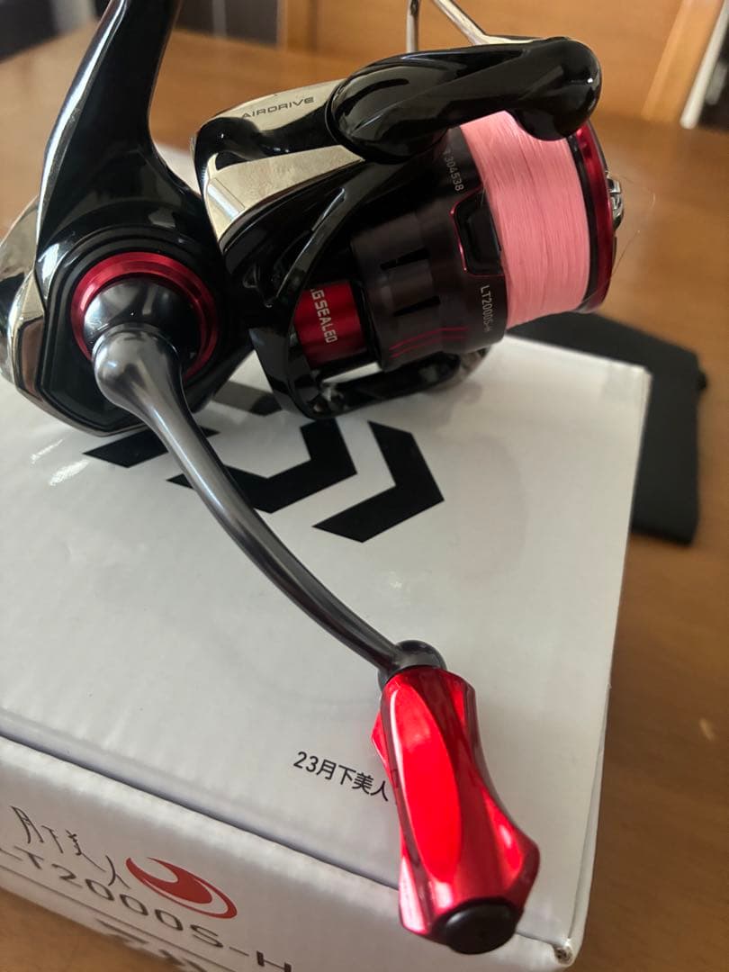 【中古美品　3/4迄】ダイワ 23 月下美人 LT-2000S-H ライン付き