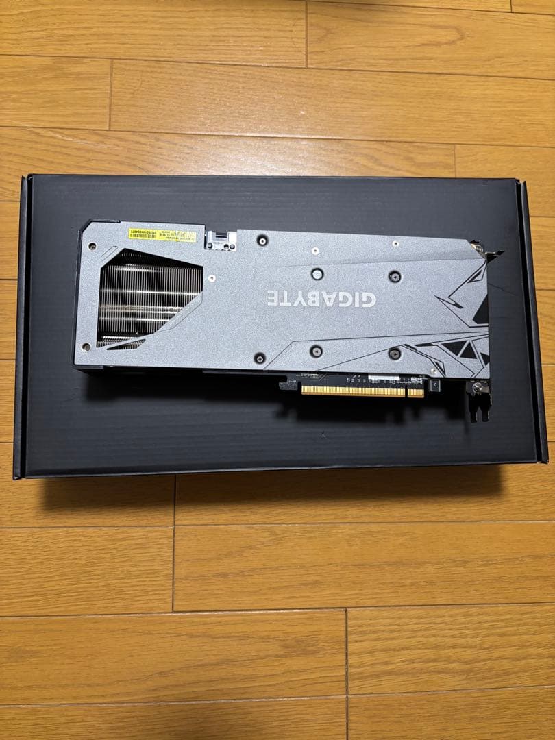 GIGABYTE Radeon RX 7600 8GB 中古
