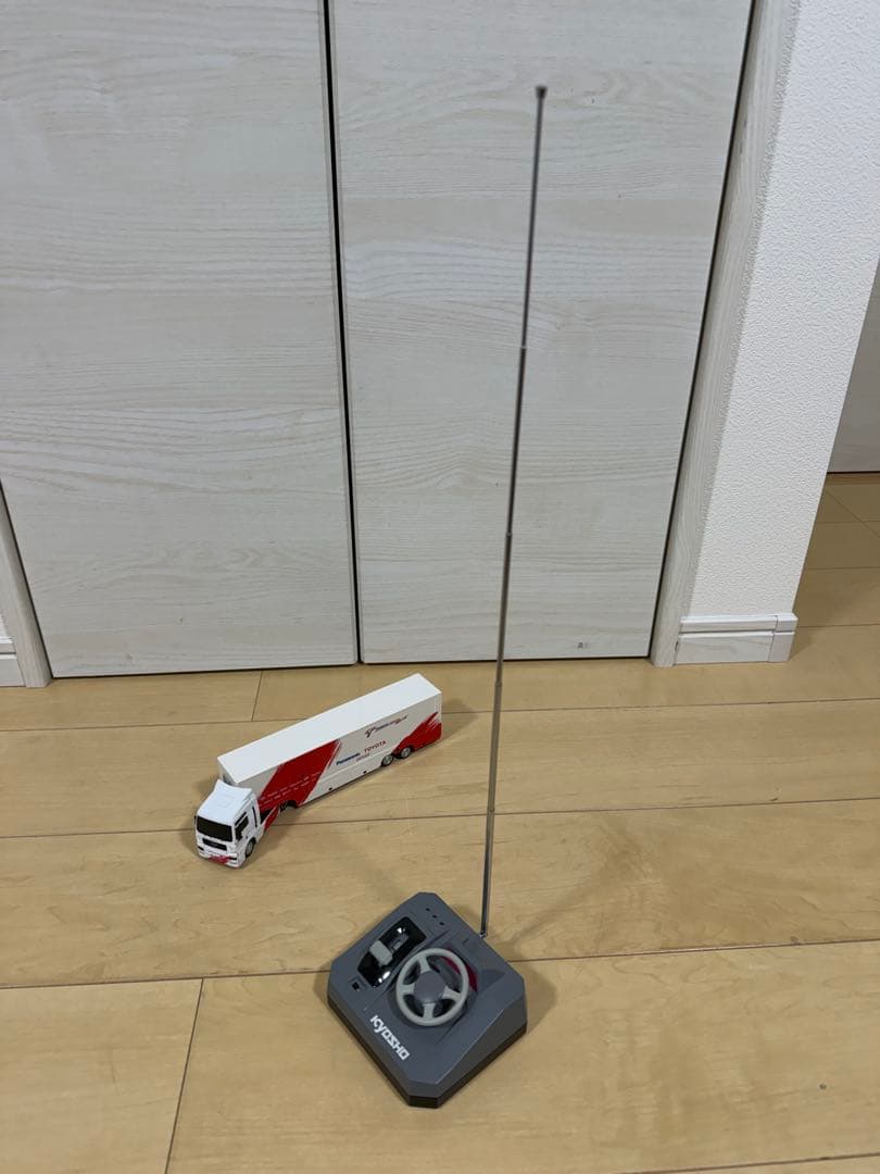 【美品】KYOSHO RCトランスポーター 1/64 トレーラー ラジコン