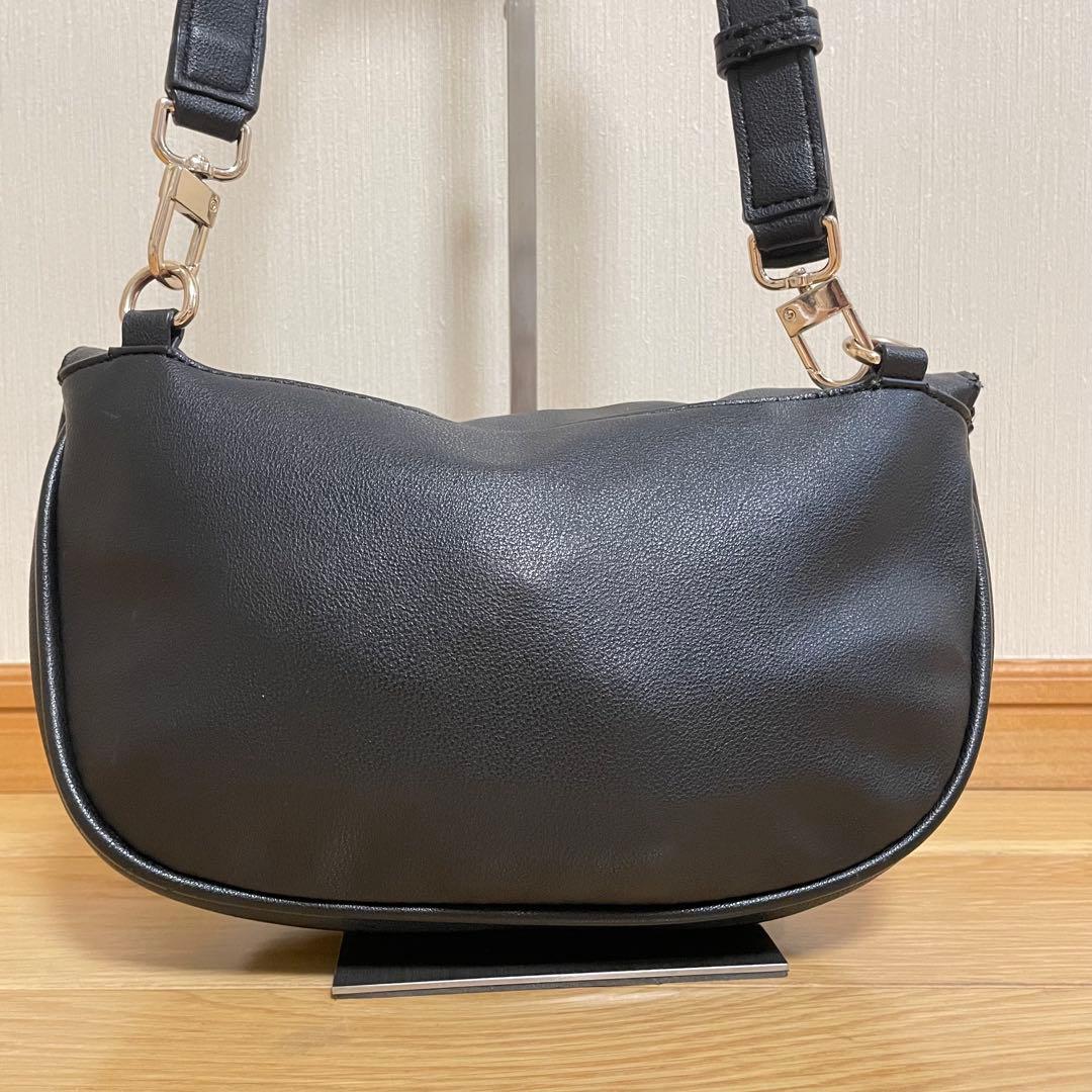 ゲス ベルトバッグ レザー ブラック ゴールド金具 ウエストポーチ