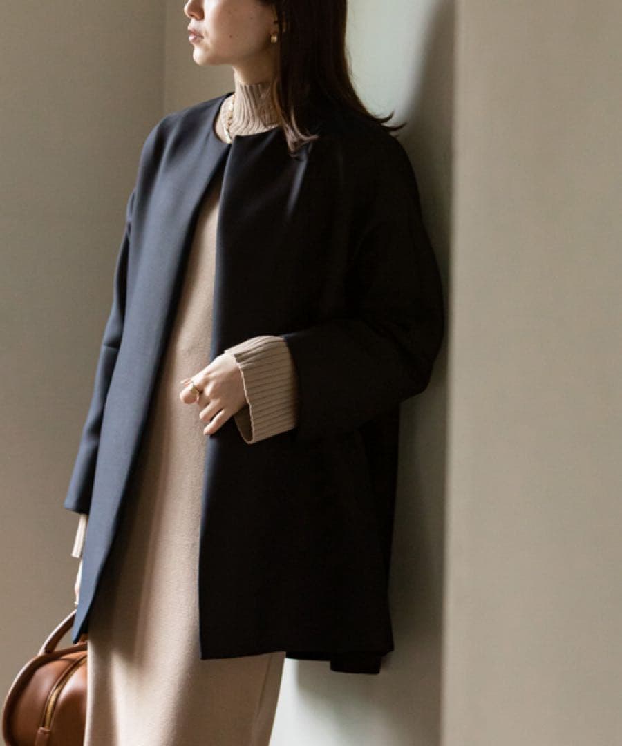 試着のみ美品23年NOBLEスプリングコートトリプルクロスCネックショートコート
