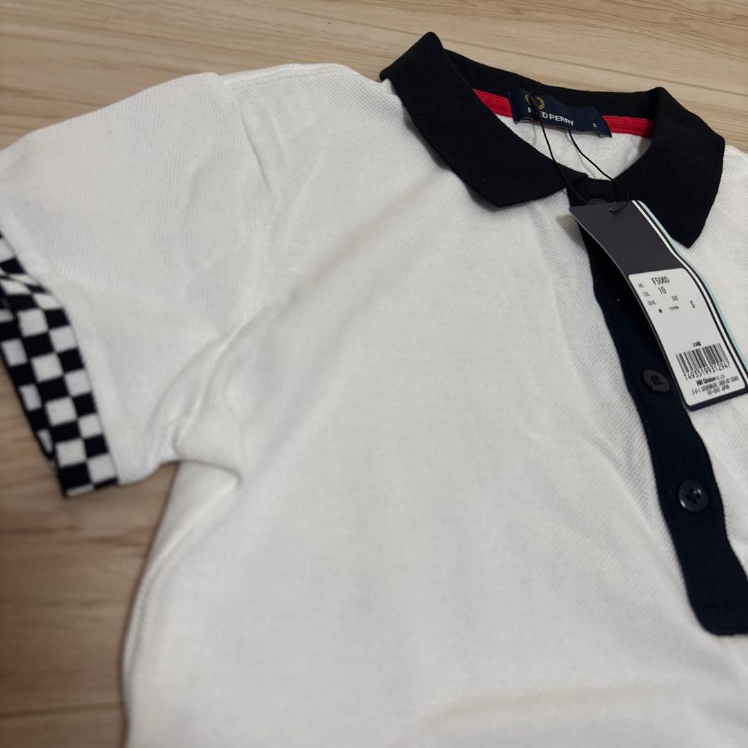▪️FRED PERRY ポロシャツ　半袖　新品未使用タグ付　ロゴ刺繍