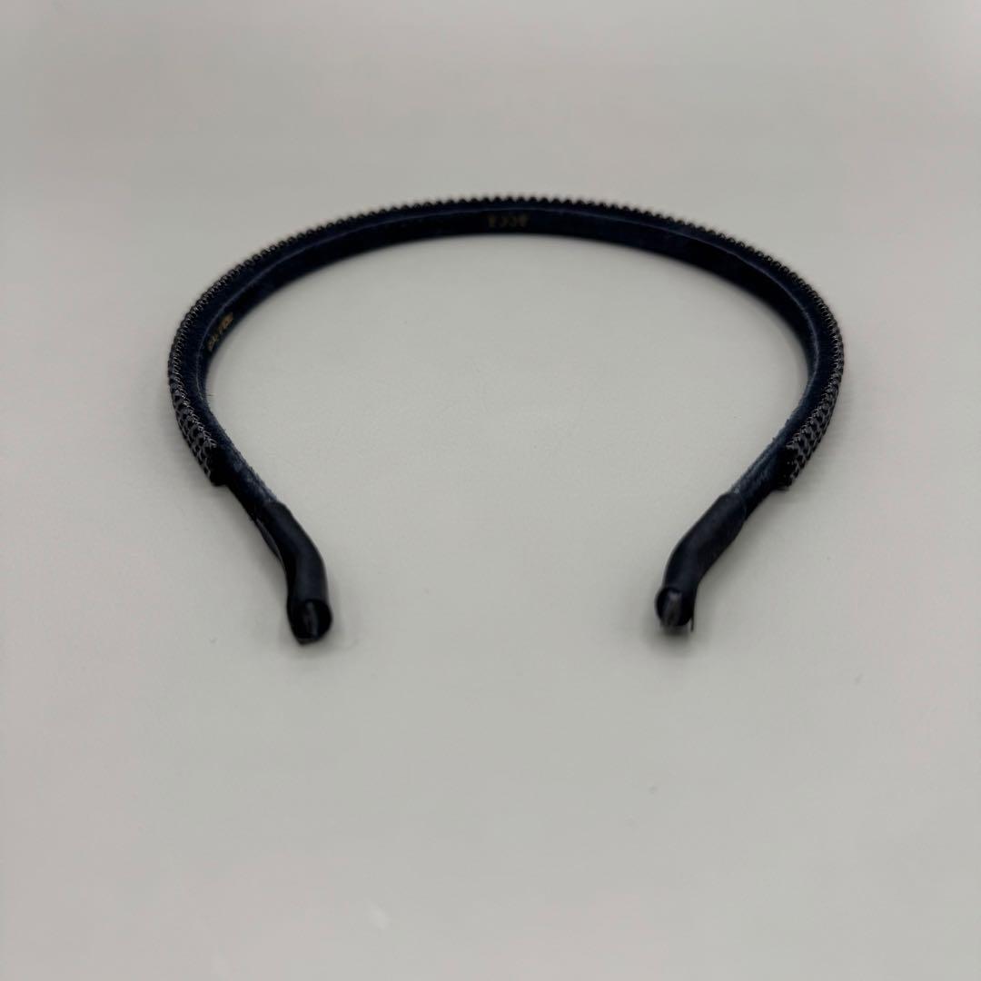 美品　アッカ　カチューシャ　3連　スワロフスキー　黒