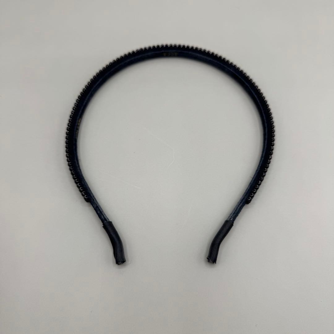 美品　アッカ　カチューシャ　3連　スワロフスキー　黒