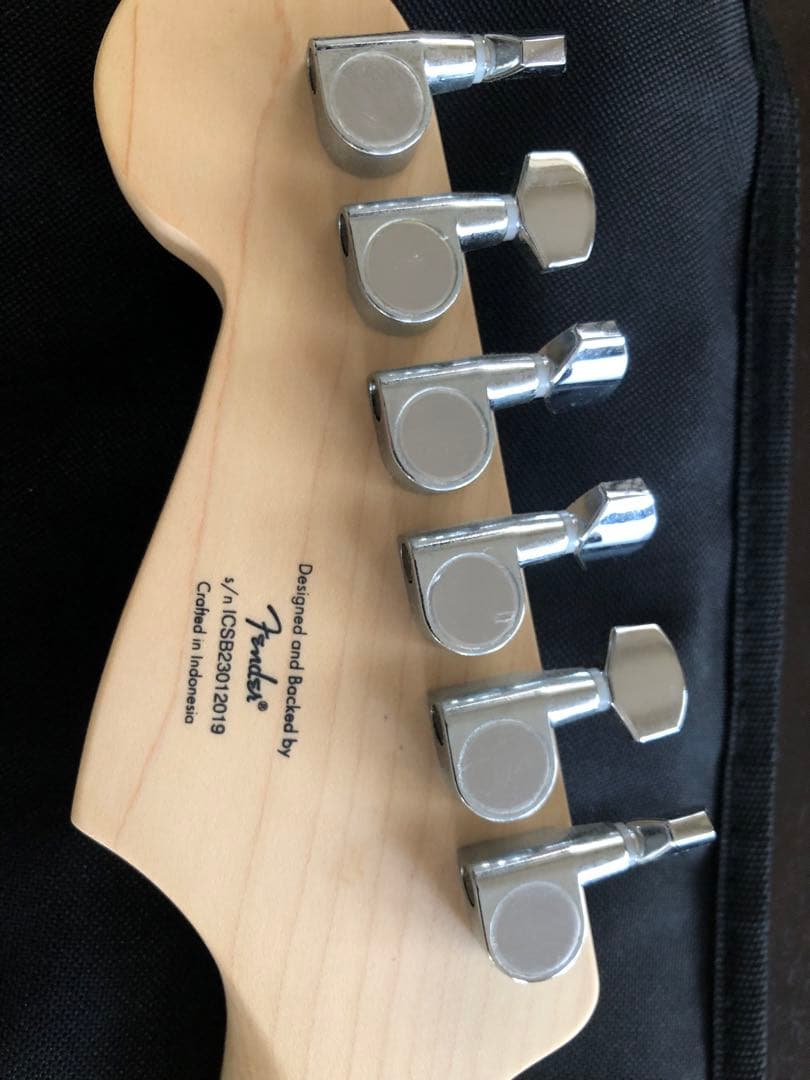 Squier ブラック エレキギター 本体